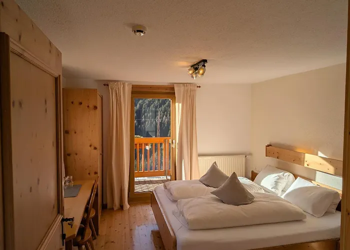 Naturhotel Berghof Otel Pfunds